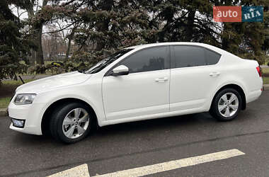 Лифтбек Skoda Octavia 2015 в 