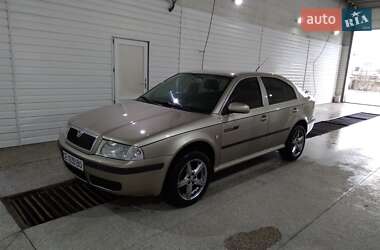 Ліфтбек Skoda Octavia 2005 в Чернівцях