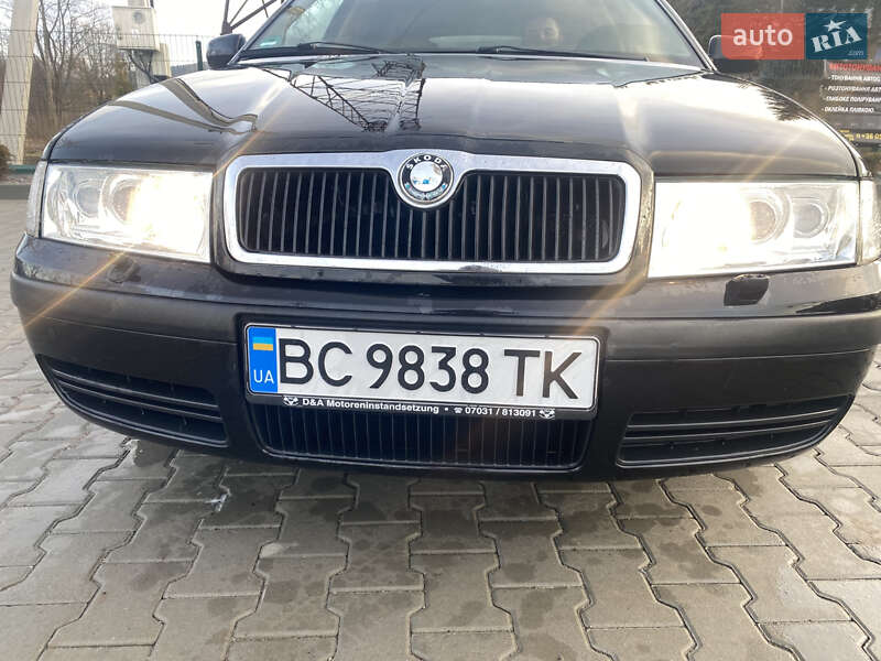 Универсал Skoda Octavia 2003 в Старом Самборе