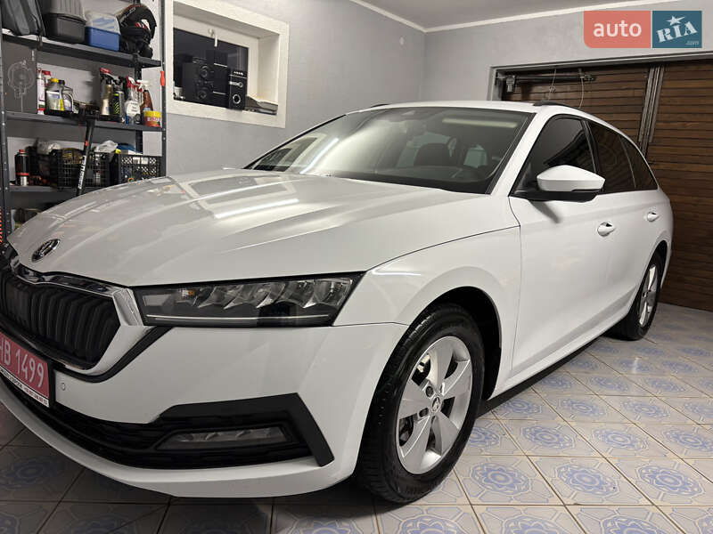 Універсал Skoda Octavia 2021 в Бродах