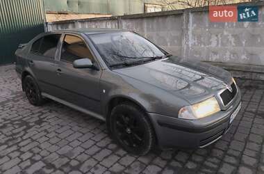 Лифтбек Skoda Octavia 2003 в Надворной