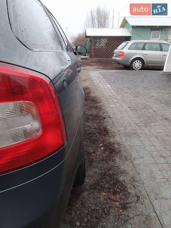 Універсал Skoda Octavia 2010 в Охтирці