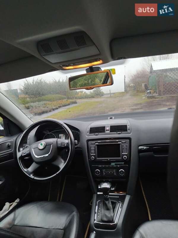 Універсал Skoda Octavia 2010 в Охтирці