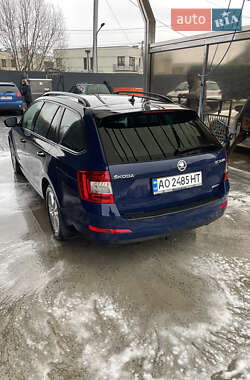 Універсал Skoda Octavia 2014 в Ужгороді