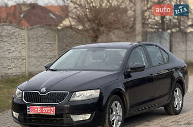 Лифтбек Skoda Octavia 2015 в Луцке