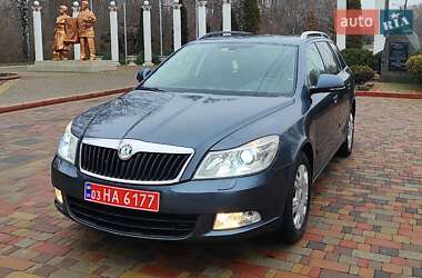 Универсал Skoda Octavia 2010 в Миргороде