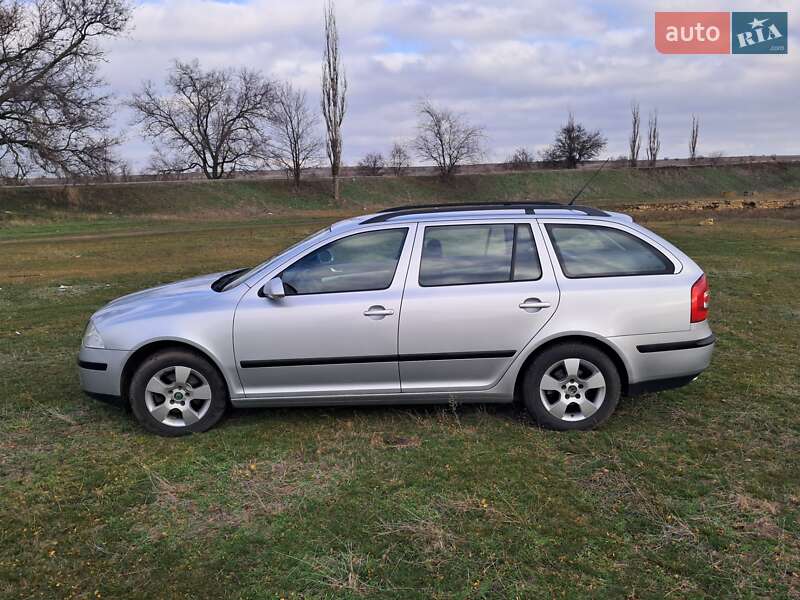 Универсал Skoda Octavia 2008 в Березнеговатом фото 9 Универсал Skoda Octavia 2008 в Березнеговатом