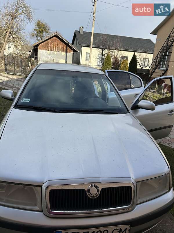 Лифтбек Skoda Octavia 2004 в 