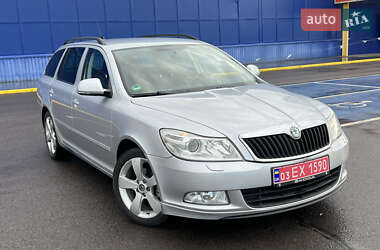 Универсал Skoda Octavia 2010 в 