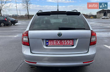 Универсал Skoda Octavia 2010 в 