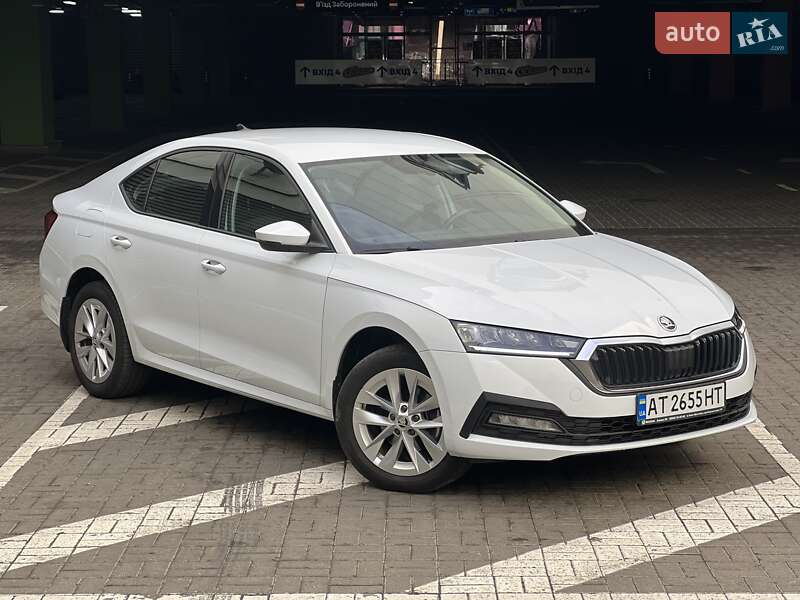 Лифтбек Skoda Octavia 2023 в Киеве