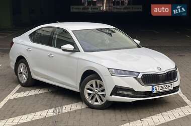 Лифтбек Skoda Octavia 2023 в Киеве