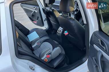 Универсал Skoda Octavia 2012 в 
