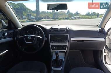 Универсал Skoda Octavia 2010 в 