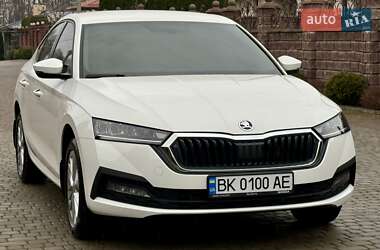 Ліфтбек Skoda Octavia 2023 в Рівному