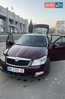 Ліфтбек Skoda Octavia 2009 в Рівному