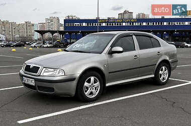 Ліфтбек Skoda Octavia 2010 в Шишаках