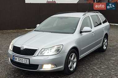 Универсал Skoda Octavia 2012 в Ровно