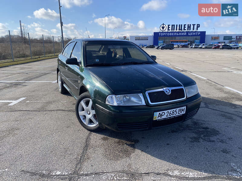 Ліфтбек Skoda Octavia 2004 в Запоріжжі