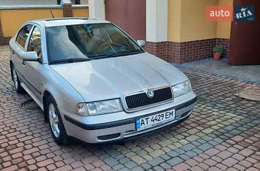 Ліфтбек Skoda Octavia 1998 в 