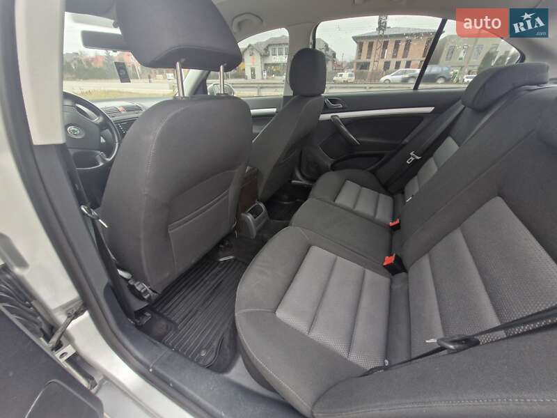 Лифтбек Skoda Octavia 2007 в Луцке