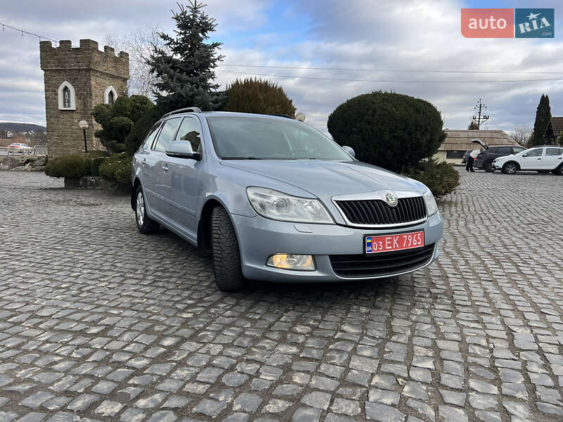 Универсал Skoda Octavia 2010 в Ровно