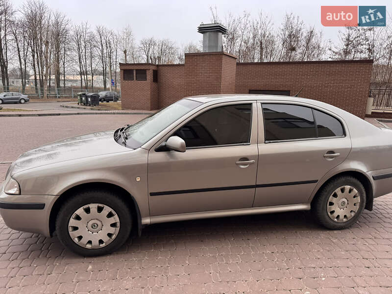 Лифтбек Skoda Octavia 2007 в Змиеве