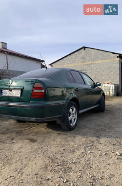 Лифтбек Skoda Octavia 1998 в 