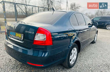 Лифтбек Skoda Octavia 2012 в 