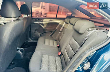 Лифтбек Skoda Octavia 2012 в 