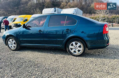 Лифтбек Skoda Octavia 2012 в 