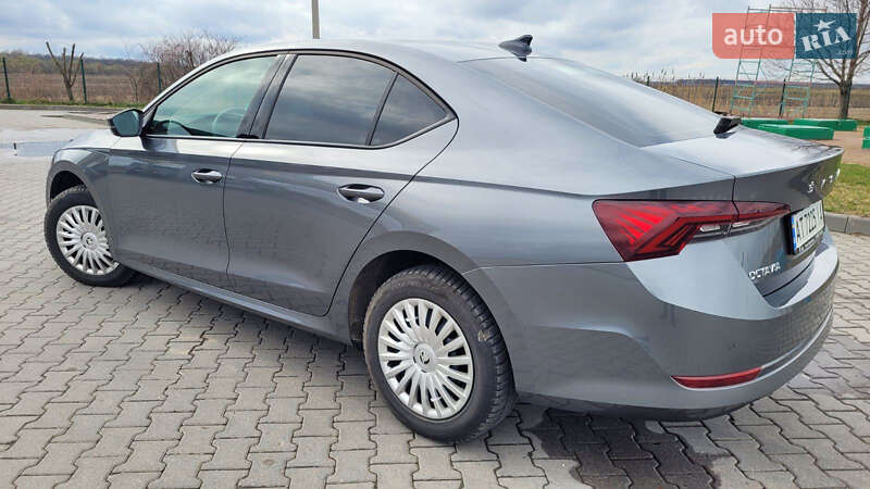 Лифтбек Skoda Octavia 2023 в Ивано-Франковске