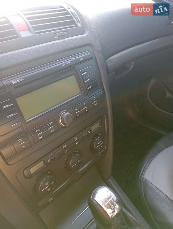 Универсал Skoda Octavia 2007 в Нововолынске