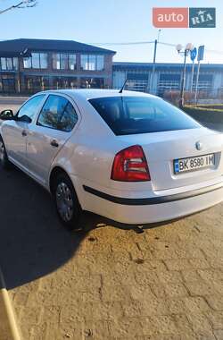 Лифтбек Skoda Octavia 2012 в 