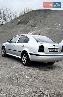 Лифтбек Skoda Octavia 2003 в Кропивницком