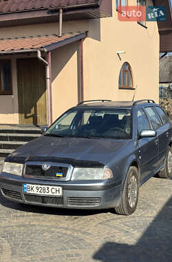 Универсал Skoda Octavia 2002 в Костополе