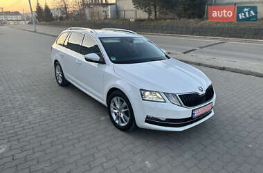 Универсал Skoda Octavia 2019 в Львове