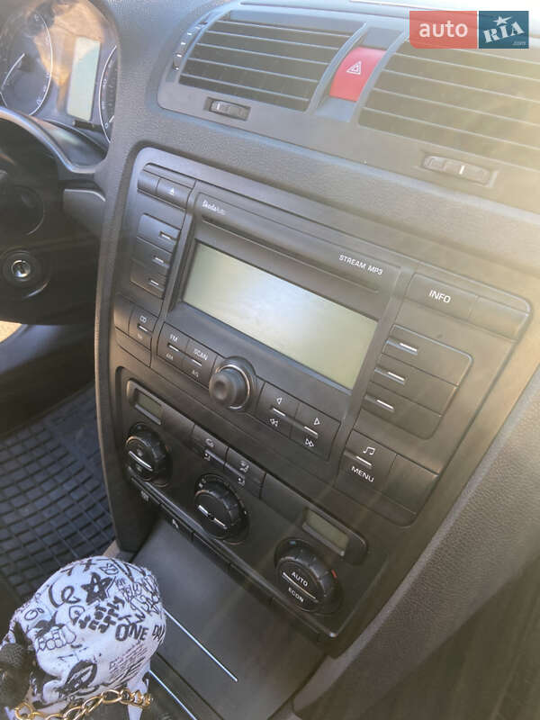 Лифтбек Skoda Octavia 2008 в Краснограде фото 10 Лифтбек Skoda Octavia 2008 в Краснограде