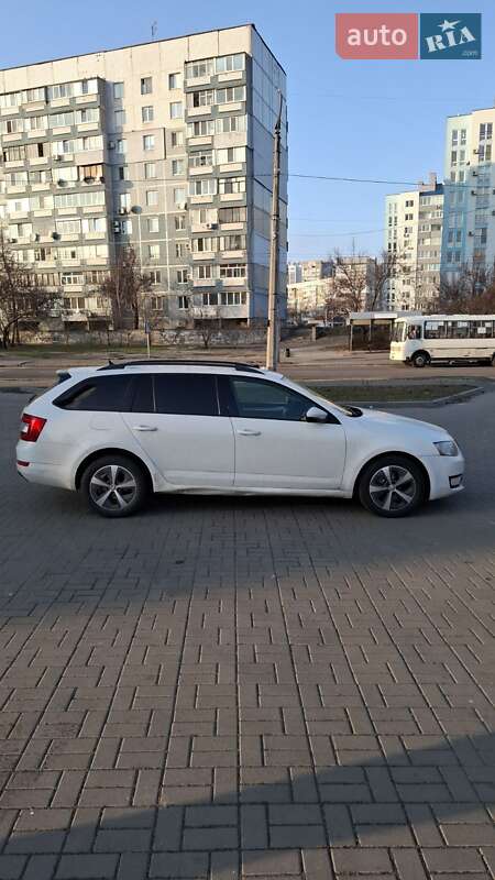 Універсал Skoda Octavia 2015 в Черкасах