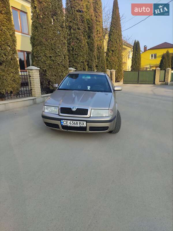 Лифтбек Skoda Octavia 2005 в Черновцах