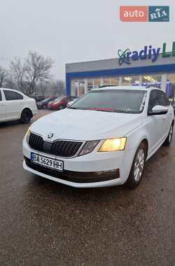 Универсал Skoda Octavia 2017 в Кропивницком