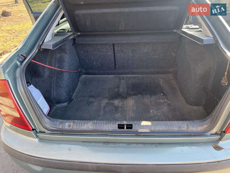Лифтбек Skoda Octavia 2002 в Сахновщине фото 10 Лифтбек Skoda Octavia 2002 в Сахновщине