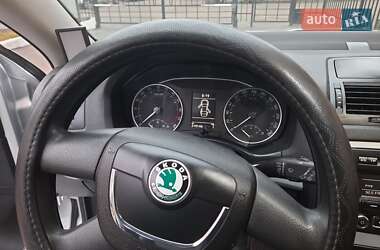 Лифтбек Skoda Octavia 2010 в 