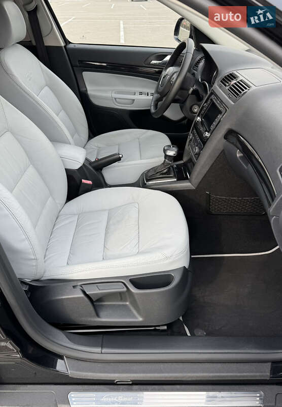 Лифтбек Skoda Octavia 2010 в Киеве