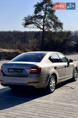 Лифтбек Skoda Octavia 2013 в Ужгороде