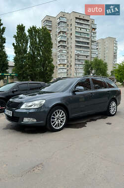 Універсал Skoda Octavia 2012 в Харкові