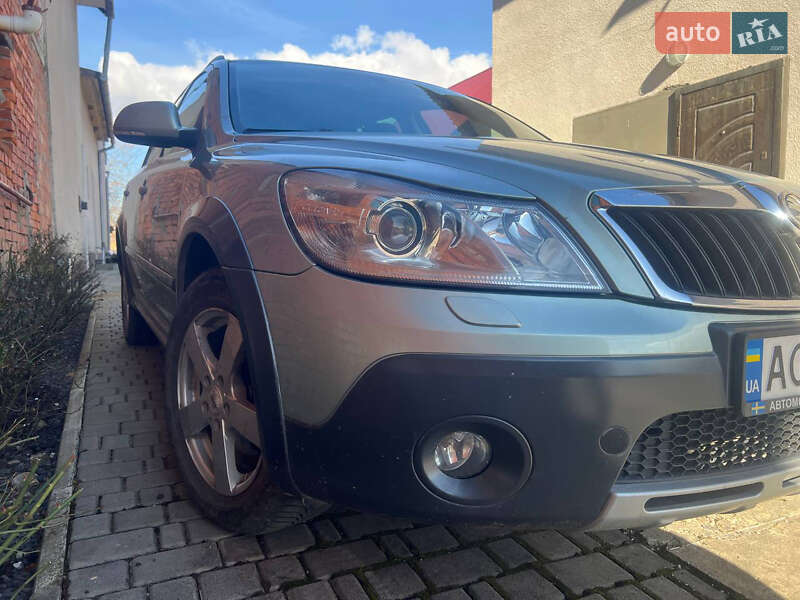 Универсал Skoda Octavia 2010 в Хусте