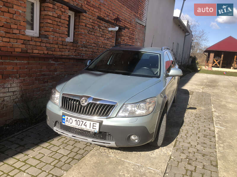 Универсал Skoda Octavia 2010 в Хусте