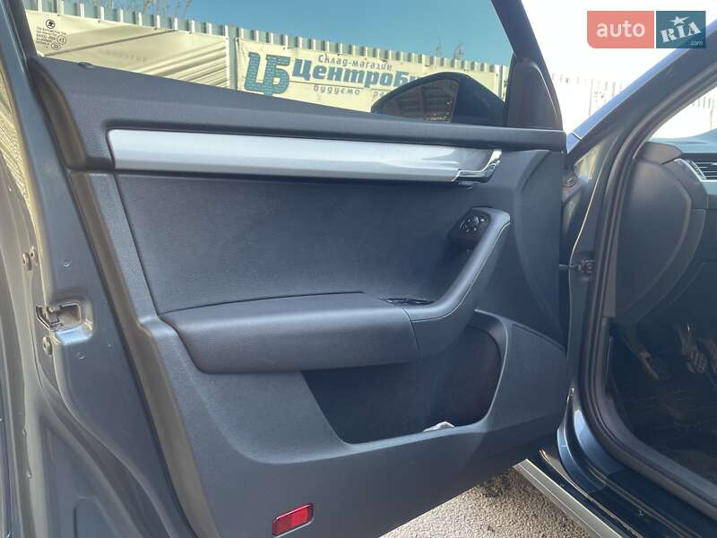 Універсал Skoda Octavia 2015 в Звягелі