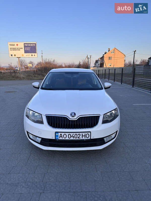 Лифтбек Skoda Octavia 2016 в Ужгороде